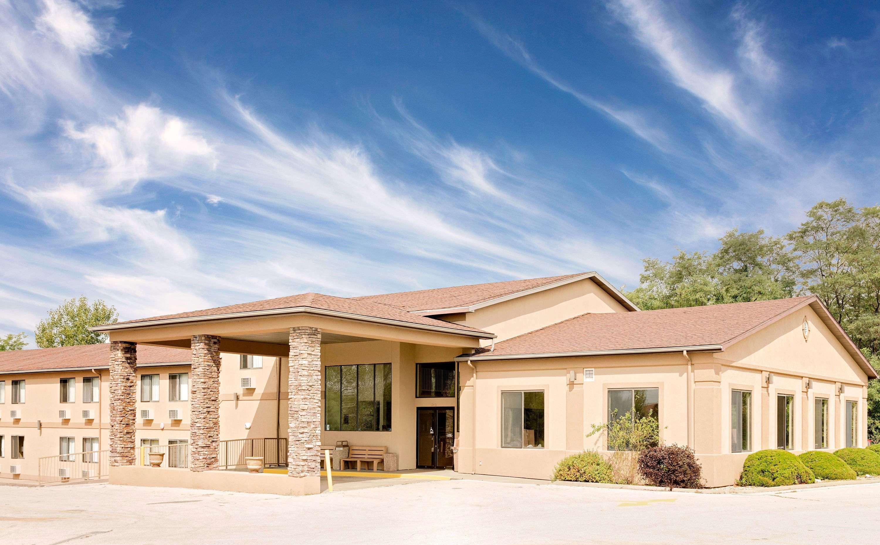 Days Inn By Wyndham Boonville Exterior foto